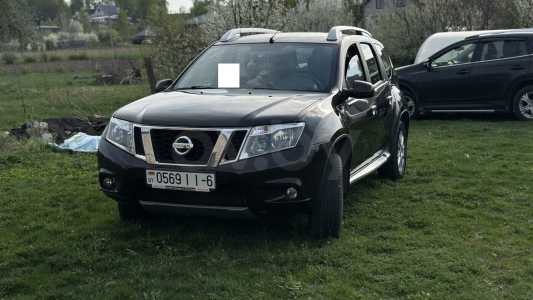 Nissan Terrano D10