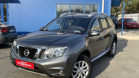 Nissan Terrano D10