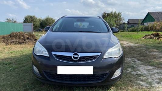 Opel Astra J