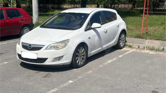 Opel Astra J