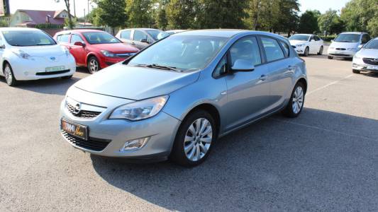 Opel Astra J