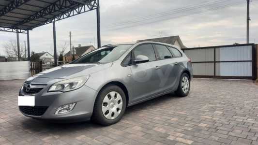 Opel Astra J