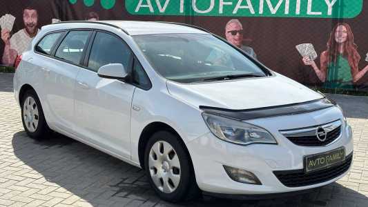 Opel Astra J