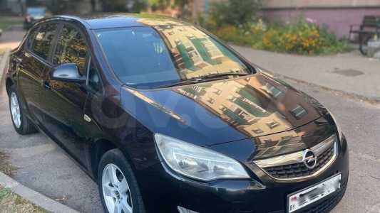 Opel Astra J