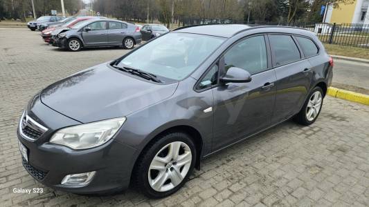 Opel Astra J