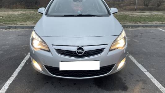 Opel Astra J