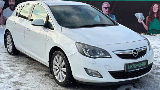 Opel Astra J