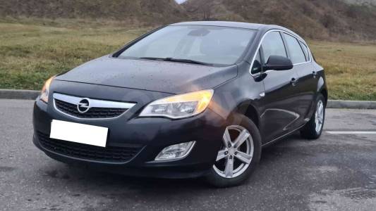 Opel Astra J