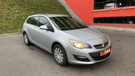 Opel Astra J Рестайлинг