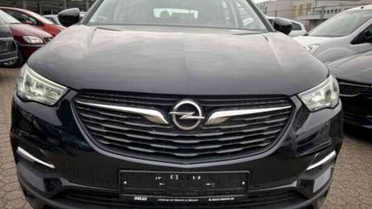 Opel Crossland X I Рестайлинг, 2021, пробег 148000 км Opel Crossland X I Рестайлинг, 2021, пробег 148000 км