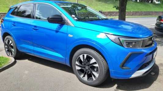 Opel Grandland X I Рестайлинг, 2022, пробег 122477 км Opel Grandland X I Рестайлинг, 2022, пробег 122477 км