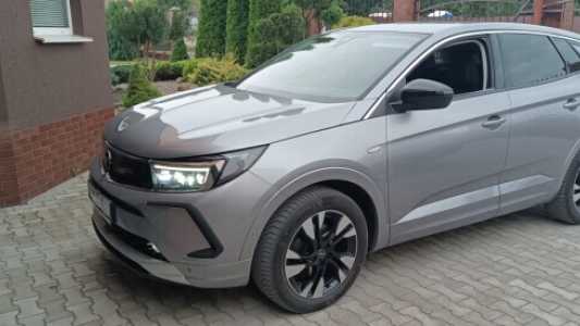 Opel Grandland X I Рестайлинг, 2022, пробег 141000 км Opel Grandland X I Рестайлинг, 2022, пробег 141000 км