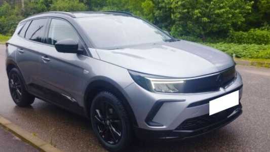 Opel Grandland X I Рестайлинг, 2022, пробег 170000 км Opel Grandland X I Рестайлинг, 2022, пробег 170000 км