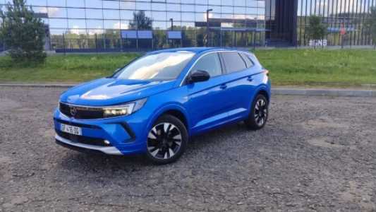 Opel Grandland X I Рестайлинг, 2022, пробег 191000 км Opel Grandland X I Рестайлинг, 2022, пробег 191000 км