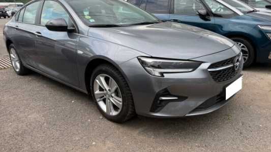 Opel Insignia II Рестайлинг, 2021, пробег 142000 км Opel Insignia II Рестайлинг, 2021, пробег 142000 км