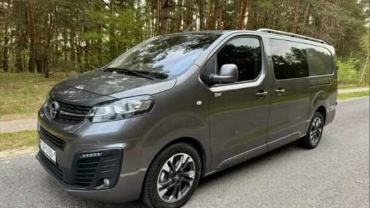 Opel Vivaro III, 2019, пробег 156400 км Opel Vivaro III, 2019, пробег 156400 км