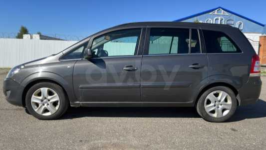 Opel Zafira B Рестайлинг