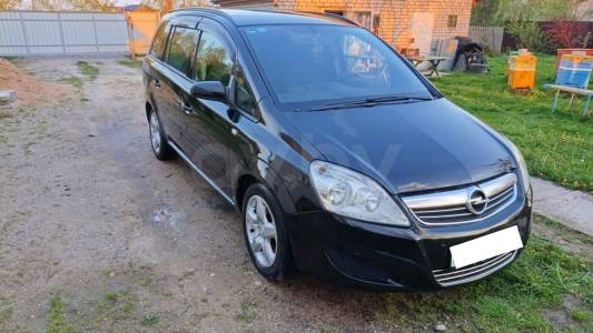 Opel Zafira B Рестайлинг