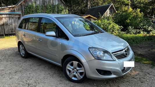 Opel Zafira B Рестайлинг