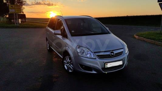 Opel Zafira B Рестайлинг