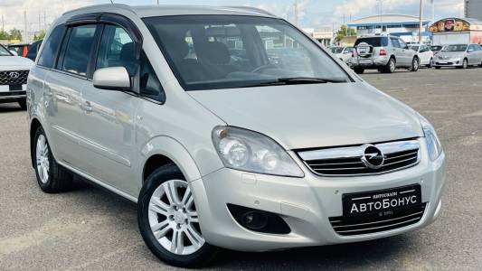 Opel Zafira B Рестайлинг