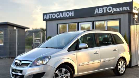 Opel Zafira B Рестайлинг