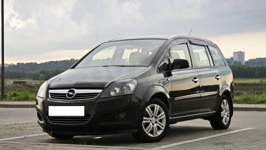 Opel Zafira B Рестайлинг