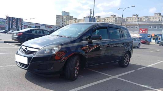 Opel Zafira B Рестайлинг