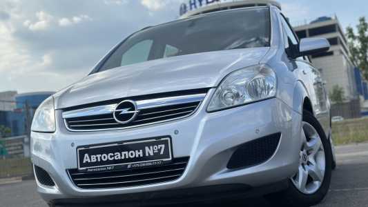 Opel Zafira B Рестайлинг