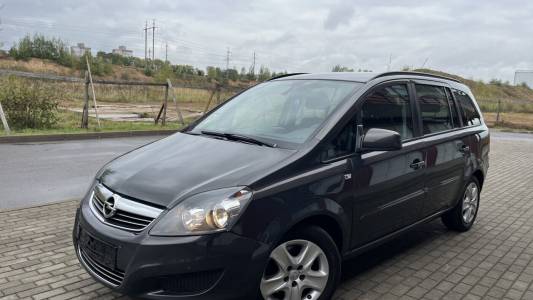 Opel Zafira B Рестайлинг