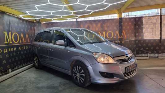 Opel Zafira B Рестайлинг