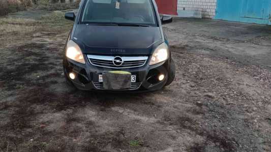 Opel Zafira B Рестайлинг