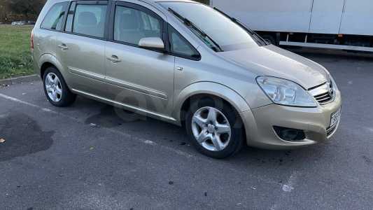 Opel Zafira B Рестайлинг