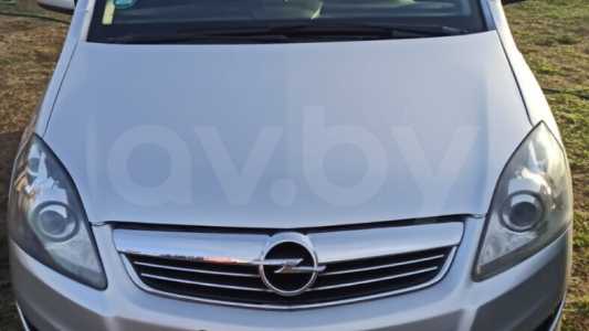 Opel Zafira B Рестайлинг