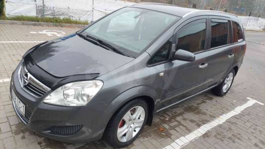 Opel Zafira B Рестайлинг