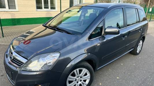 Opel Zafira B Рестайлинг