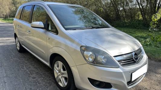 Opel Zafira B Рестайлинг