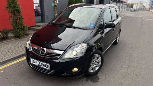 Opel Zafira B Рестайлинг