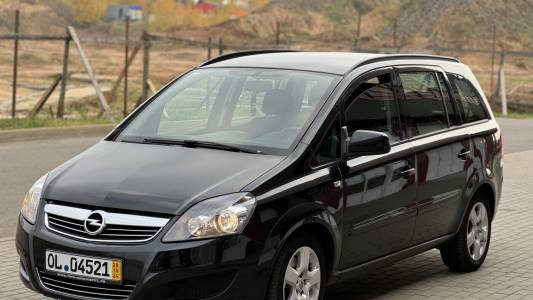 Opel Zafira B Рестайлинг