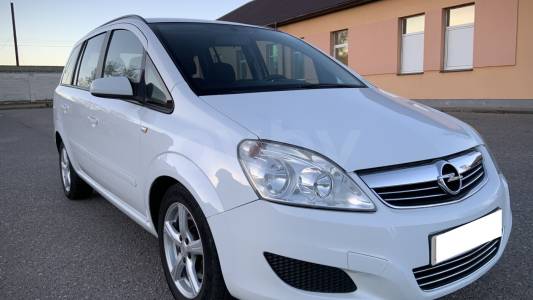 Opel Zafira B Рестайлинг