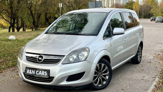 Opel Zafira B Рестайлинг