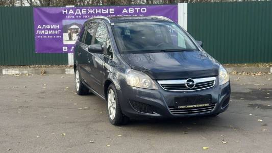 Opel Zafira B Рестайлинг