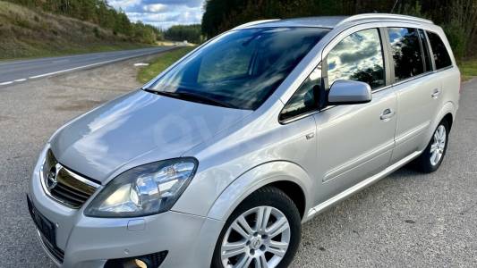 Opel Zafira B Рестайлинг