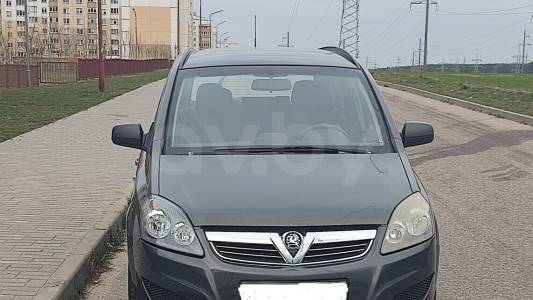 Opel Zafira B Рестайлинг