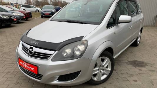 Opel Zafira B Рестайлинг