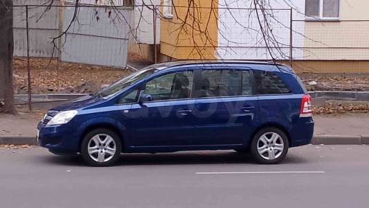 Opel Zafira B Рестайлинг