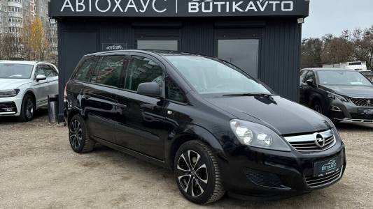 Opel Zafira B Рестайлинг