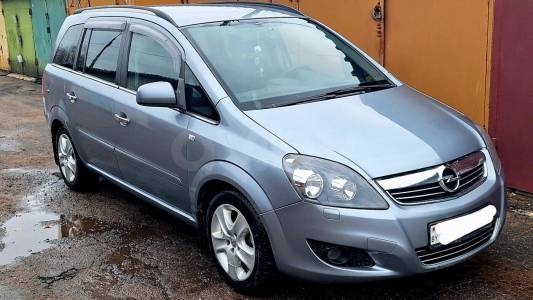 Opel Zafira B Рестайлинг