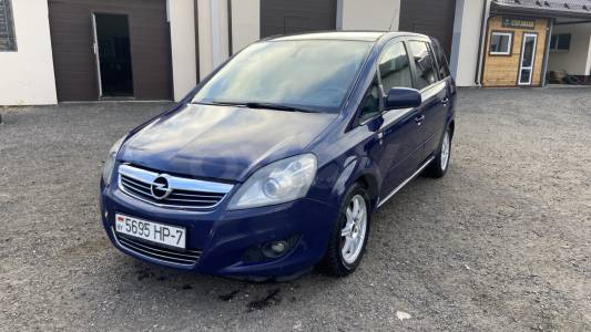 Opel Zafira B Рестайлинг