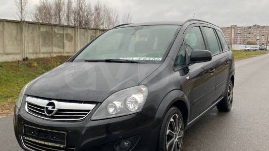 Opel Zafira B Рестайлинг